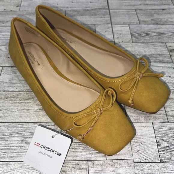 NEW LIZ CLAIBORNE womens Flushing flat slip on shoes sz 7.5M gold faux suede - Picture 1 of 7
